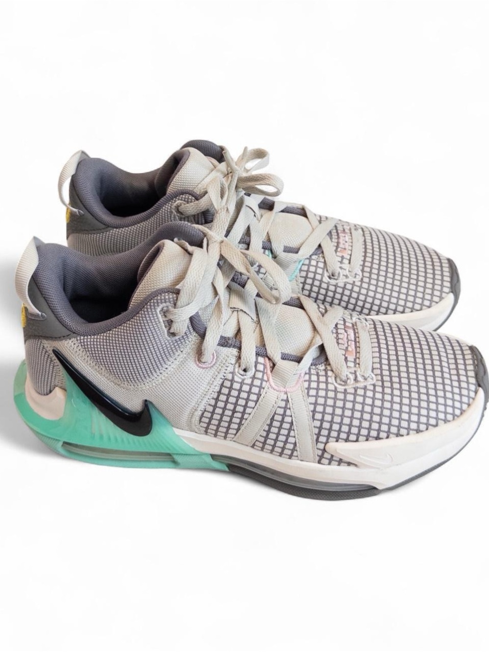 Nike LeBron Witness VII “Mint Foam” Sneakers - Women’s 7.5